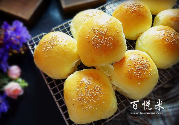 想吃面包不用買,用這配方做,暄軟醇香久放不硬,適合所有面粉